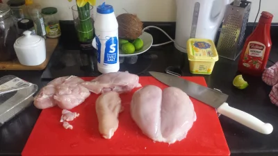 karolina391 - Właśnie gotuję obiad potrawkę z kurczaka z groszkiem i marchewką do teg...