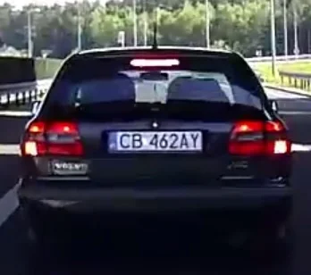 p.....k - Wydaje mi się, że tablice tego VOLVO to CB 462AY albo CB 462AY



SPOILER
S...