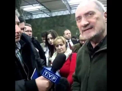 Opipramoli_dihydrochloridum - > "Historia jak z Mrożka". Minister Macierewicz podaje ...