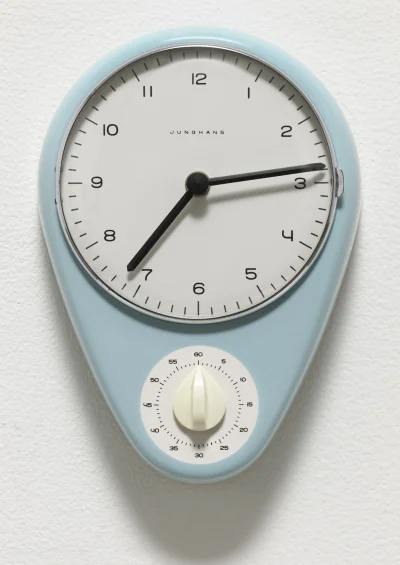 G.....a - @Vickers213: to współczesny model, Max Bill stworzył taki zegar:
