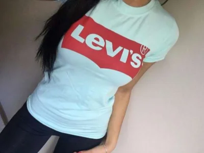 burgundu - co to za moda na koszulki Levis? jakaś promocja była czy któraś z modowych...