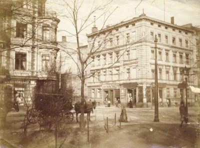 MiejscaWeWroclawiu - Plac Bema w 1900 roku.

Więcej zdjęć: http://miejscawewroclawi...