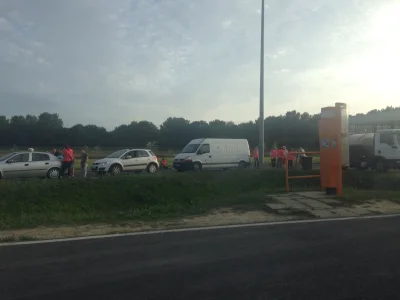 g.....m - Mireczki taka sytuacja na granicy #wegry #chorwacja

Pełno policji telewizj...