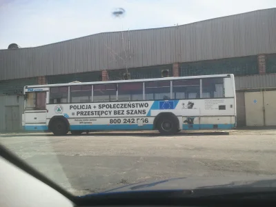 puszka5 - Ciekawy autobus ( ͡º ͜ʖ͡º)
#policja #autobus #heheszki #humorobrazkowy
