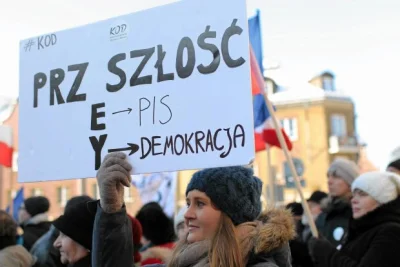 jaroty - Zdjęcie z "demonstracji" KODowców w Olsztynie.

Hurr durr #!$%@?ć to, że P...