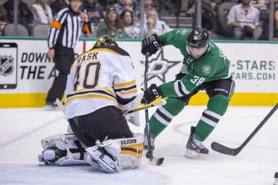 alienv - Prawilnie informuję, że dziś o 19:00 #mecz Boston Bruins - Dallas Stars któr...