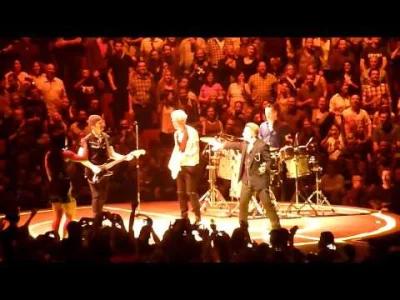 perkusista - Bono i spółka upamiętnili wczoraj B.B. Kinga wykonując When Love Comes T...