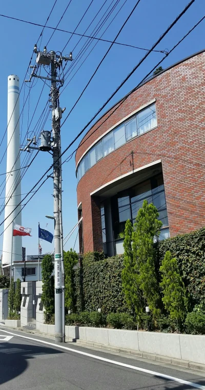 ama-japan - Ambasada Polski w Tokio... Zawsze mnie coś trafia jak tam muszę iść.. Prz...