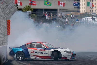 qwertex - Bokiem do przodu!

#drift #samochody #motoryzacja #formulad #nissan