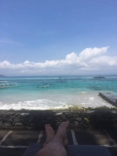 Celinka95 - Siedzę sobie na Bali, 20 kilometrów od wulkanu i tak się zastanawiam - je...