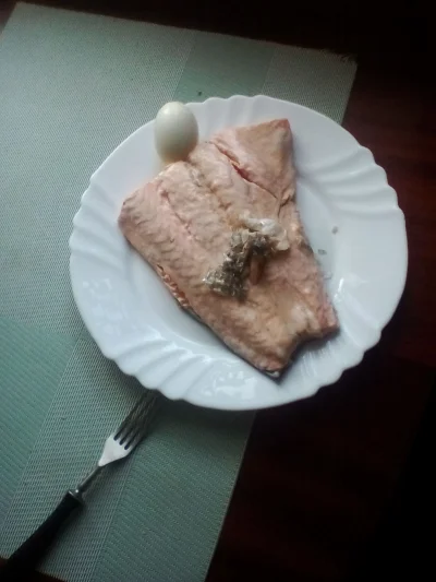 anonymous_derp - Dzisiejszy obiad: Duszony filet łososiowy, jajko na twardo.

#jedz...