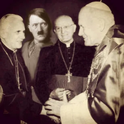 J....._ - 4 papieży na jednej focie.

#spamujetymsamymzdjeciem #papiez #konklawe