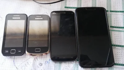 WutkaBXL - Moje wszystkie dotykowe smartfony. Od starszego po lewej do aktualnego po ...