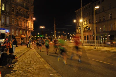 MiejscaWeWroclawiu - Zapisy na 5.PKO Nocny Wrocław Półmaraton ruszyły na początku sty...