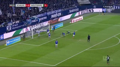nieodkryty_talent - Schalke 1:[1] Wolfsburg - Elvis Rexhbecaj
#mecz #golgif #bundesl...