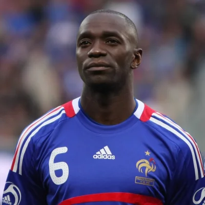 rzezimieszek69 - Claude Makelele
Najlepszy defensywny pomocnik :D
#dawnegwiazdy