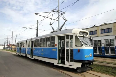 w.....o - Wrocławiowi przybył kolejny zabytkowy tramwaj! 

Po 4 latach remontu, zak...