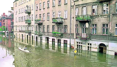 Monochromatyczny_Tadeusz - Pamiętam tę powódź jako jeszcze 6 latek, ale pamiętam spor...