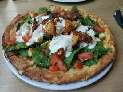 Petarda007 - Szybkie pytanie 
Czy to Pizza czy Sałatka?
#kuchnia #lublin #pizza #sa...