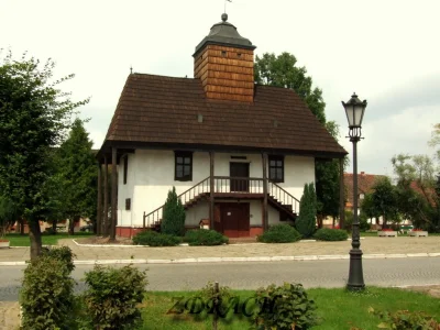 k.....a - Sulmierzyce jedyny drewniany ratusz w Polsce i jedne z ostatnich w Europie....