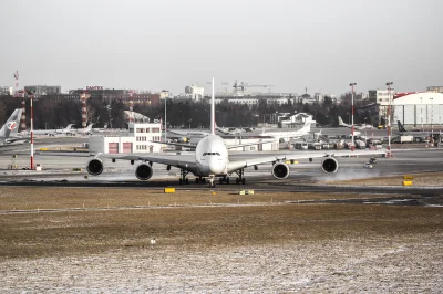 Szumo - Rok temu na lotnisku Okęcie wylądował Airbus #A380, czyli największy na świec...