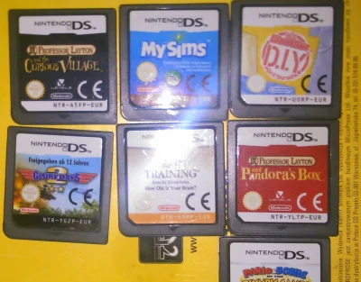 ryhu - W nawiązaniu do pchlich targów, mam taką oto kolekcję gier na DSa bez pudełek,...