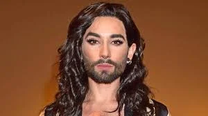 baronio - ciekawe jak wybrną, jesli pojawi sie tam osoba typu Conchita Wurst ( ͡° ͜ʖ ...