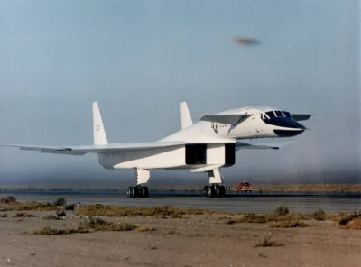 konik_polanowy - XB-70 Valkyrie

#aircraftboners