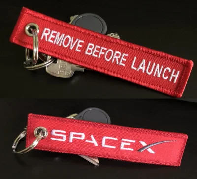 L.....m - Rozdają takie podczas rekrutacji do SpaceX. 
Od lat chciałem takie mieć. 
...