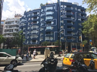 porque - Taka tam #architektura #barcelona #porquecontent



Niebiesko mi xD