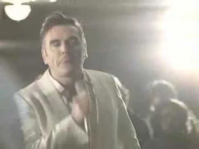 M.....e - #zostatniejchwilii #morrissey #stodola #koncert #muzyka



Podobno diva się...