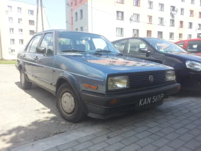 o.....y - Przedliftowa Jetta Mk2, sądząc po obrysówkach to prawdopodobnie import z US...