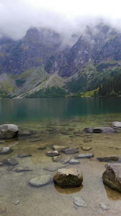 introwertycznepodejscie - Morskie Oko w deszczu ;)

#earthporn