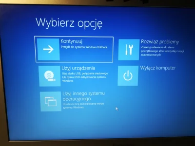 symetryczny - Miarki ratujcie (╥﹏╥)
Po aktualizacji Windows 10 pokazał mi się taki ek...