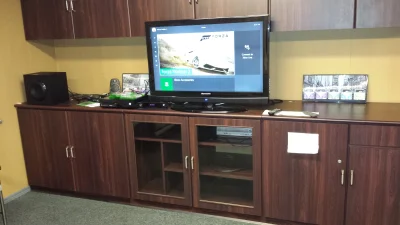 Jendrazzz - Oficerski pokój rekreacyjny z Xboxem One, barkiem, dvd...tam graliśmy w k...