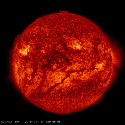 r.....7 - Ogromna nić widziana na Słońcu
Autor zdjęcia: Obserwatorium Dynamiki Słońc...