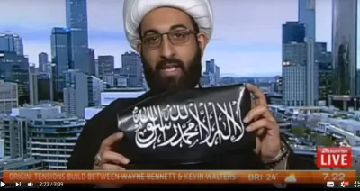 banzi - Naklejka z flagą Al-Kaidy, którą można spokojnie kupić w sklepach w Melbourne...