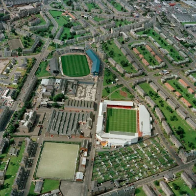 quiksilver - To się nazywa rywal za miedzy, stadiony Dundee i Dundee United, Szkocja ...