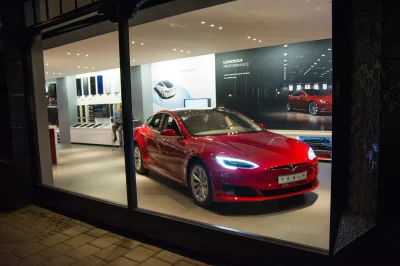 przypalix - Ze spaceru po Amsterdamie, piękny ten samochód.
#tesla #teslamotors