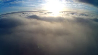 warti - Nad chmurami, Trzebnica 4.12.2016 g.15:30.
Trzeba było wznieść się na 350 m ...