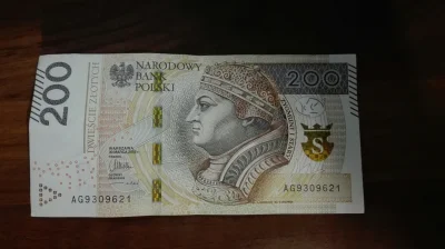 WuDwaKa - Fajny ten wygląd nowego banknotu o nominale 200 złotych. Tak trochę w tygry...