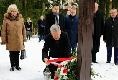 Andreth - Nic dodać, nic ująć. Z FB Igora Isajewa:

Dziś przebywający w Polsce biał...