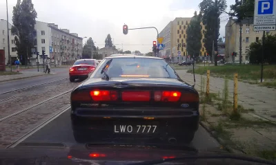 P.....o - Ford Probe. Właściciel musiał nieźle kombinować, bo w latach '90 taki klasy...