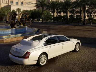 Z.....u - Maybach Landaulet

#maybach #mercedes #samochody #motoryzacja #bogactwo