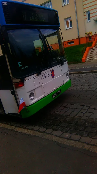 oba-manigger - Fajnym autobusem dzisiaj jechałem XD #czarneblachyszczecin #czarneblac...