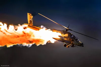 Rogue - #militaryboners #helikopterboners

Ah 64 Apache wyrzucający flary.