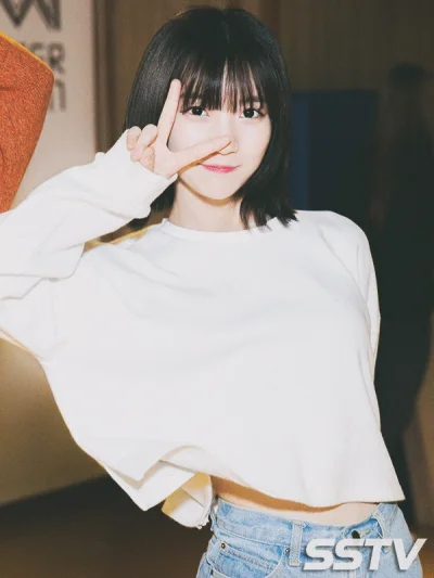 K.....o - #binnie #ohmygirl 
#koreanka