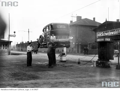 Mehaty - Takie ciekawe zdjęcie #katowice trafiłem przeglądając NAC. Wg opisu rok 1936...