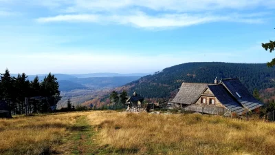 dlaczegoJA - #mirkowyzwanie

1. Napisz wiersz o tematyce jesiennej
2. Zrób 20 000 ...