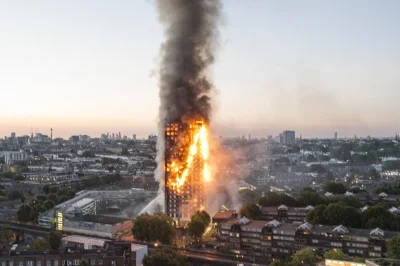 T.....a - Pożar wieżowca Grenfell Tower w Londynie w 2017 - 71 ofiar śmiertelnych. Po...